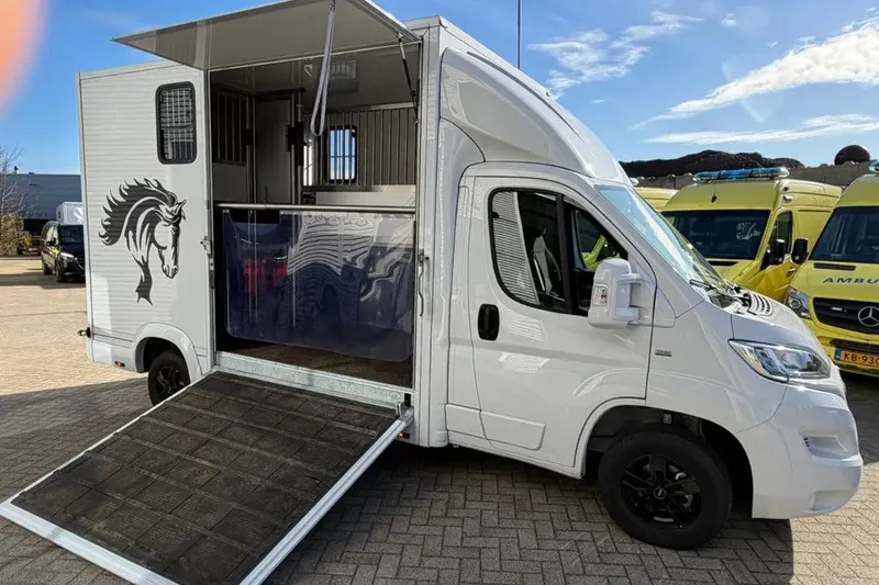 Opel Movano Paardenwagen/Veewagen Hengsten Uitvoering Airco Cruisecontrol NIEUW (2023)