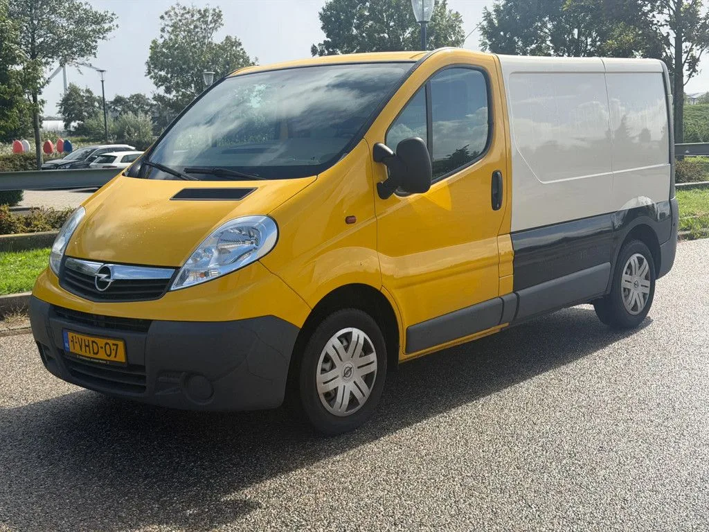 Opel Vivaro (2010) — foto 1
