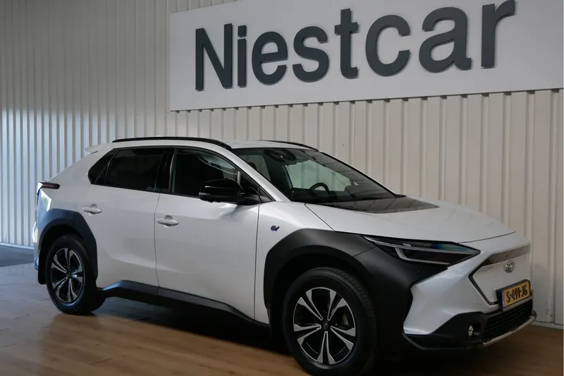 Subaru Solterra (2023)