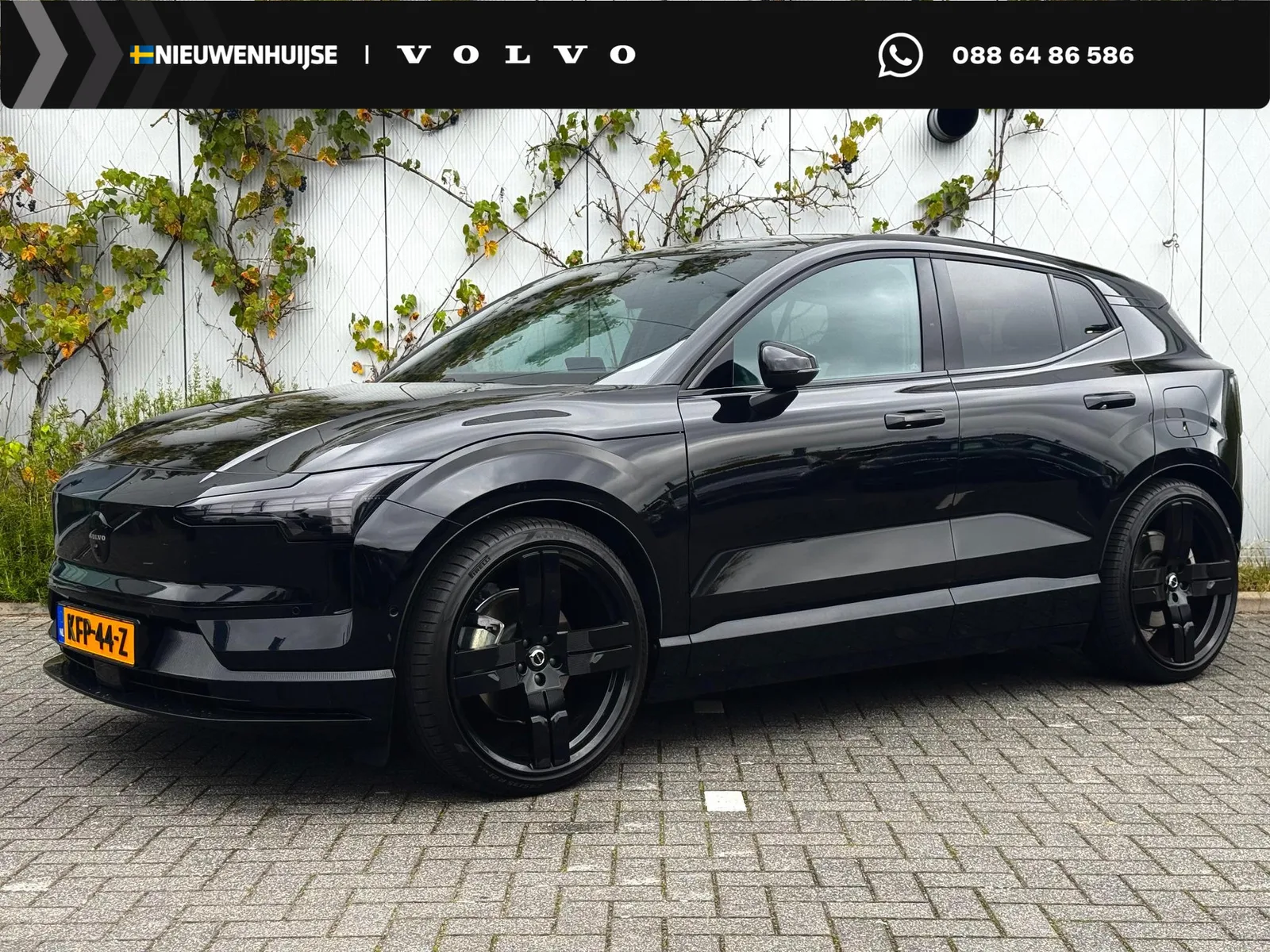 Volvo EX30 (2026) — foto 1