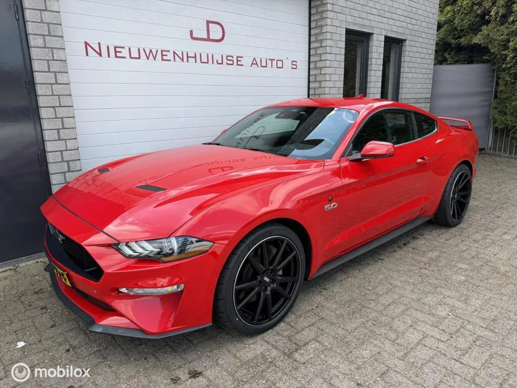 Ford Mustang (2021) — foto 1