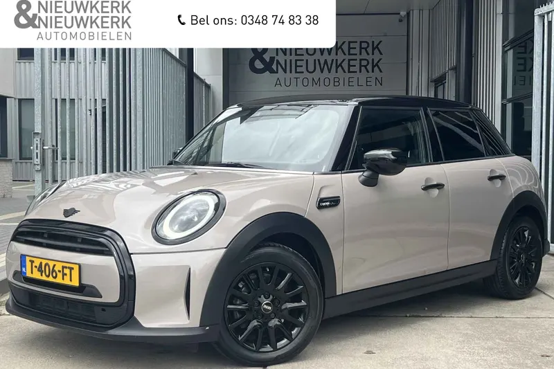 MINI Cooper (2023)