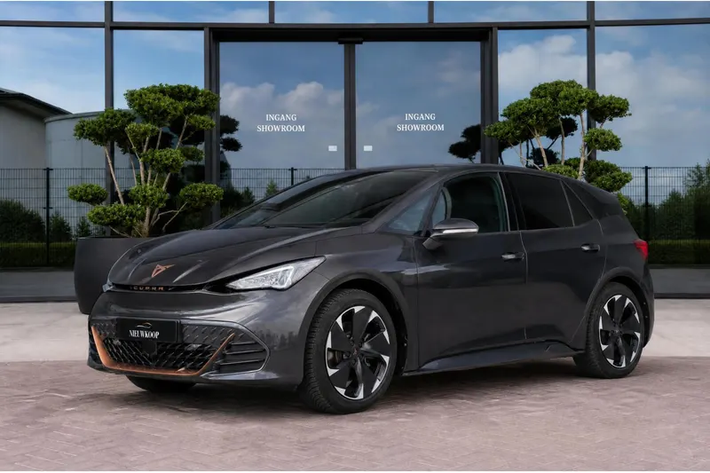CUPRA Born (2023)