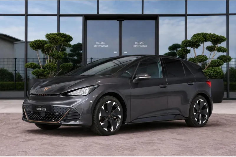 CUPRA Born (2023)