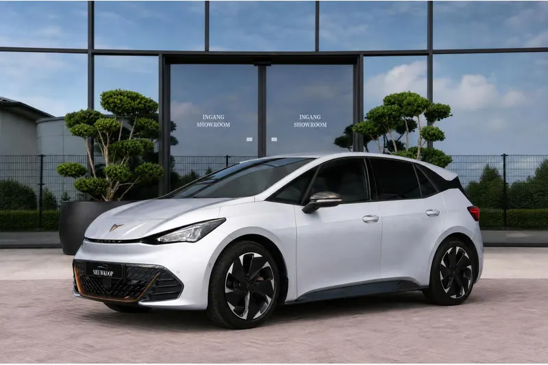 CUPRA Born (2023)