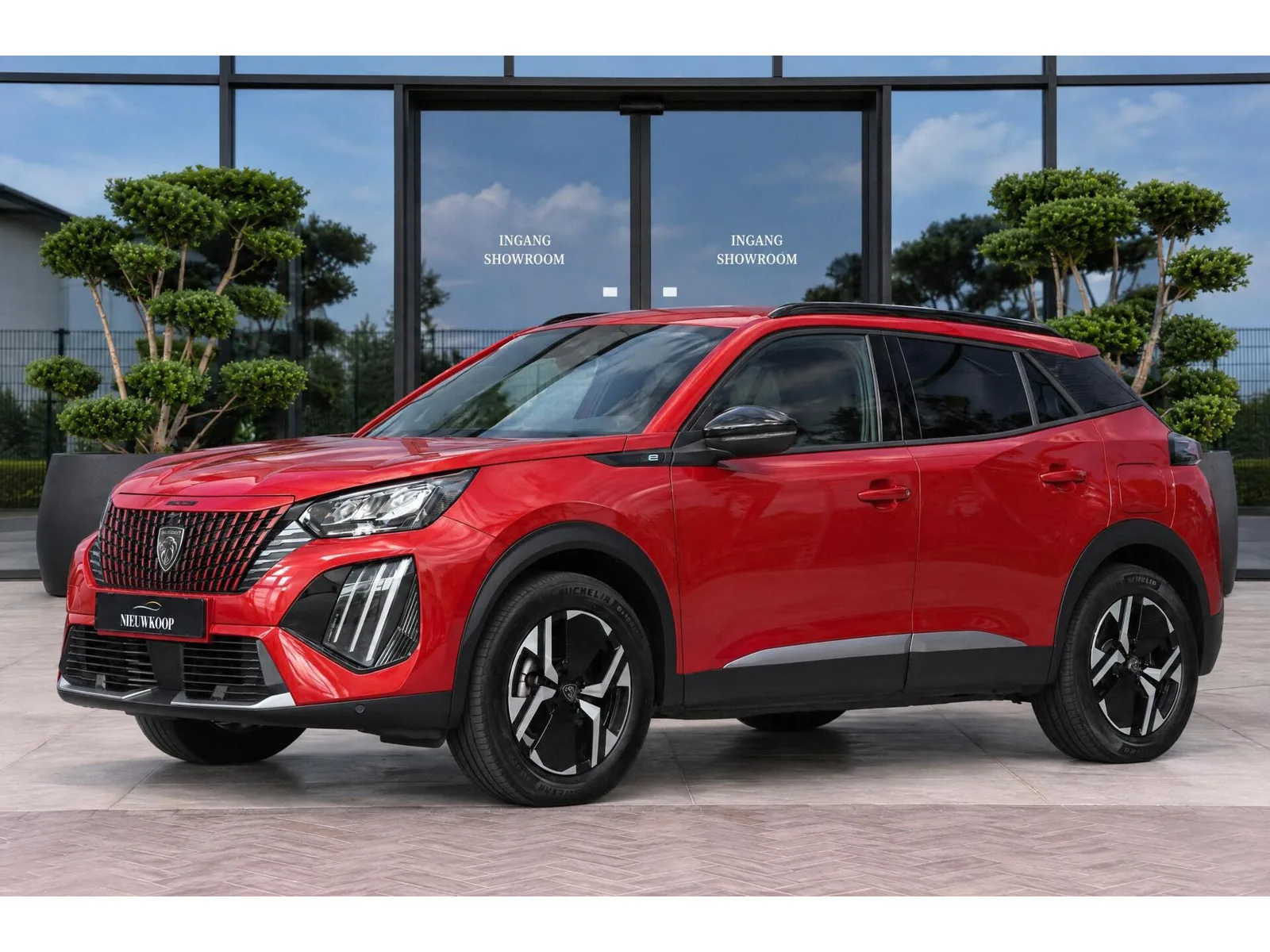 Peugeot e-2008 (2024) — foto 1