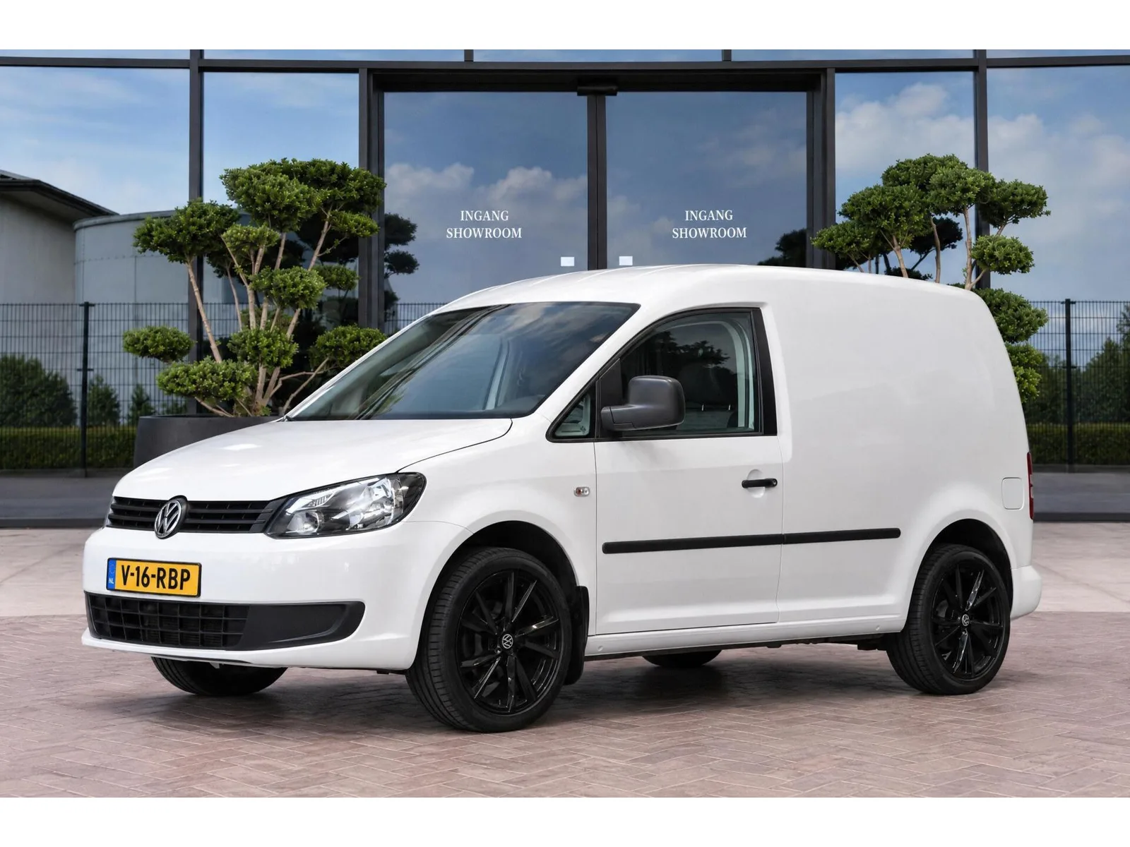 Volkswagen Caddy (2012) — foto 1
