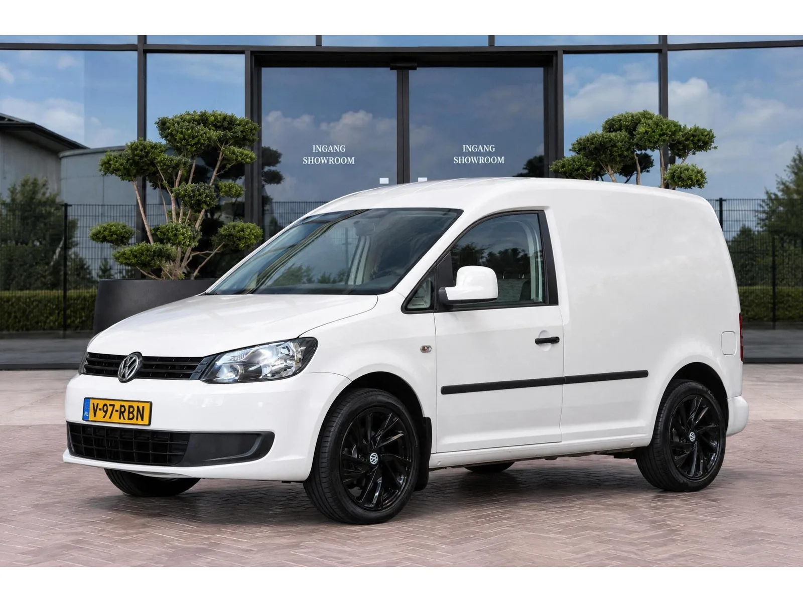 Volkswagen Caddy (2013) — foto 1