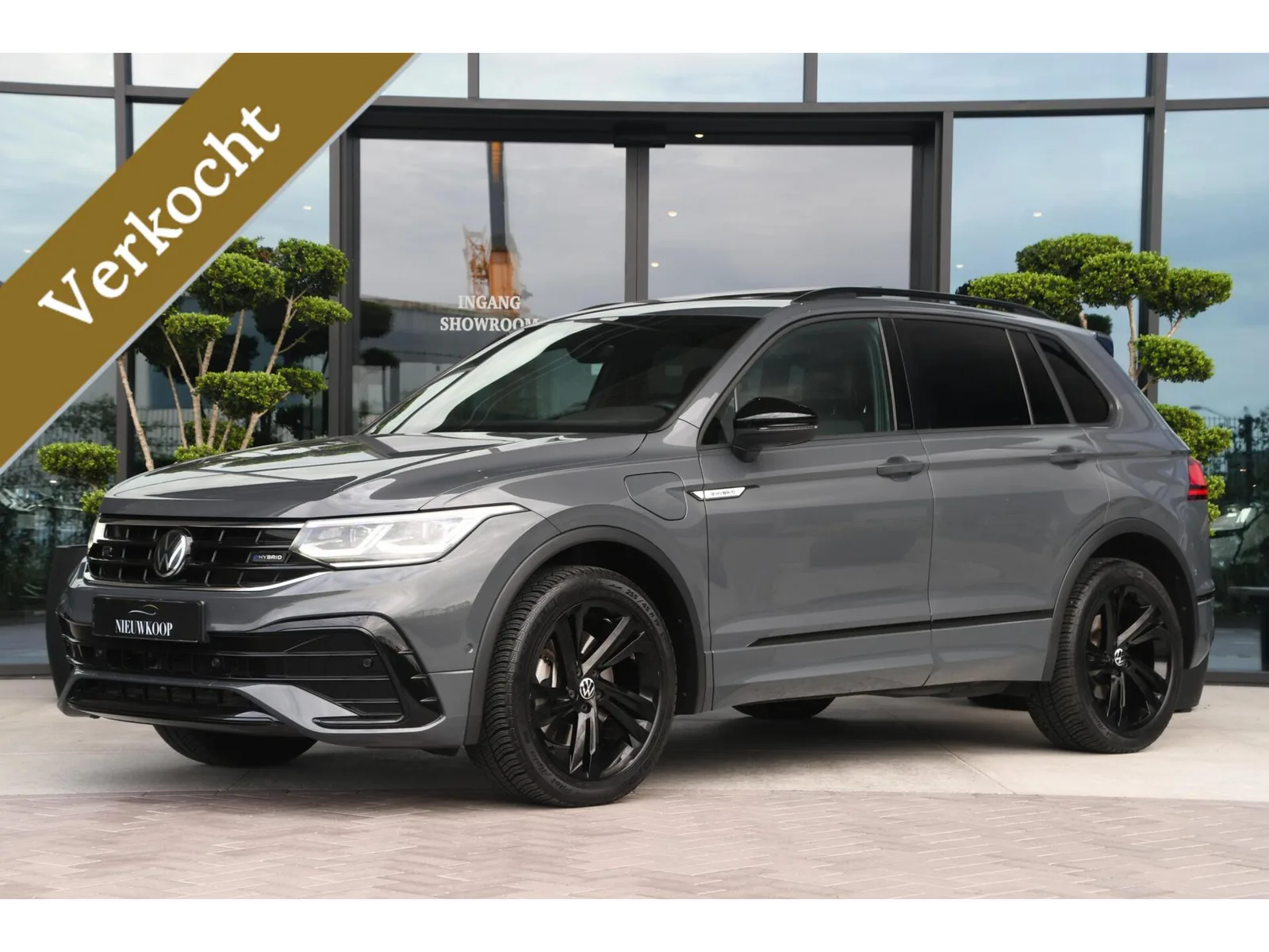 Volkswagen Tiguan (2022) — foto 1