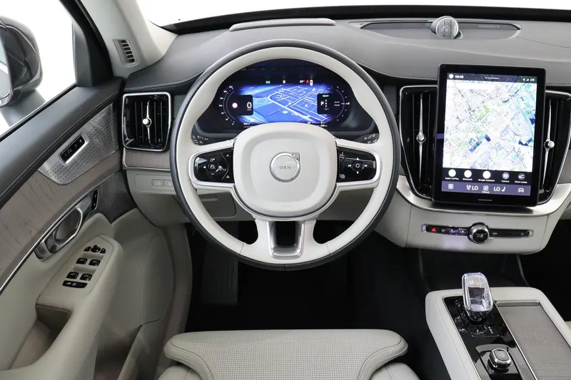 Volvo XC90 (2025)
