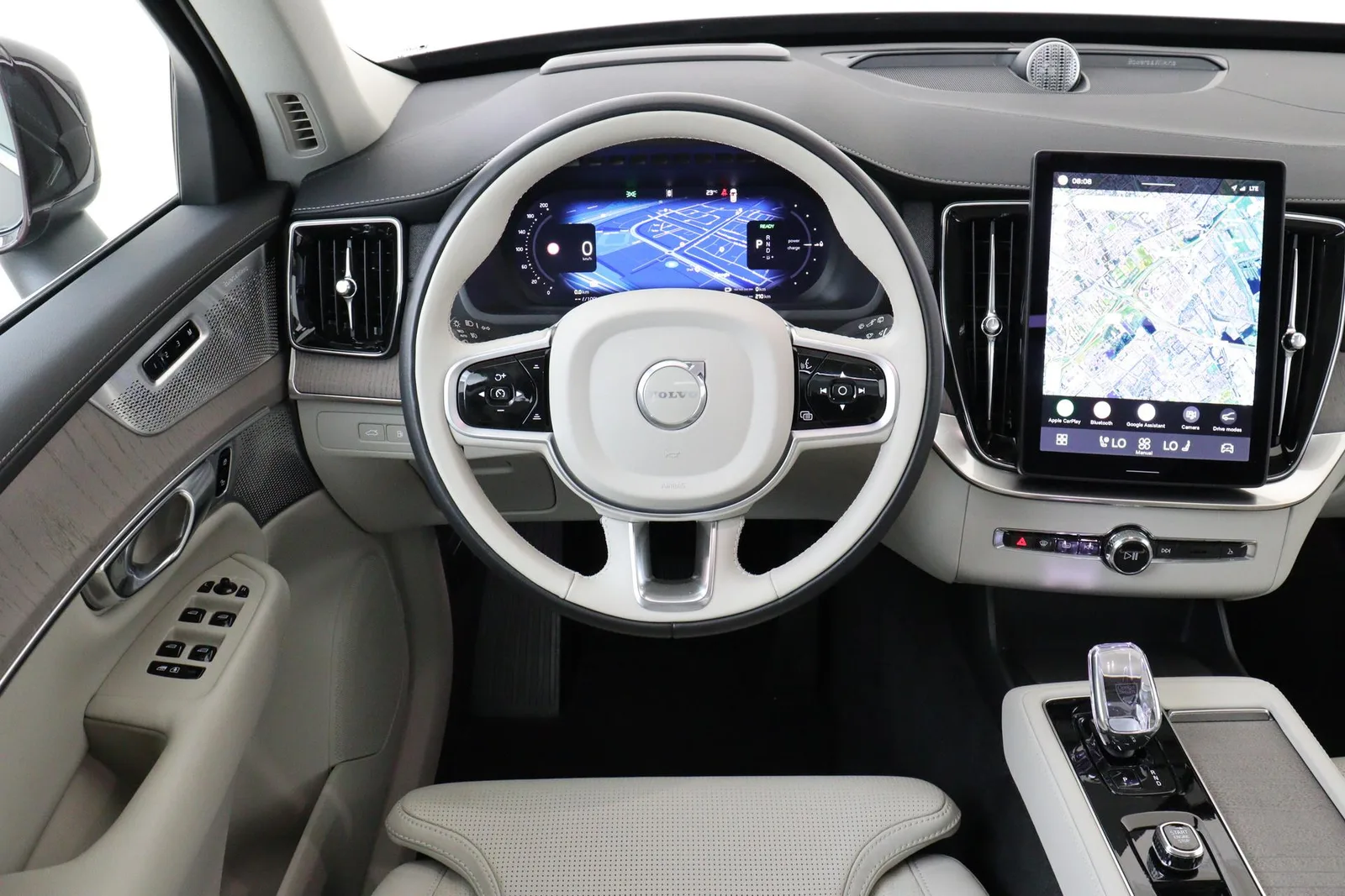 Volvo XC90 (2025) — foto 1