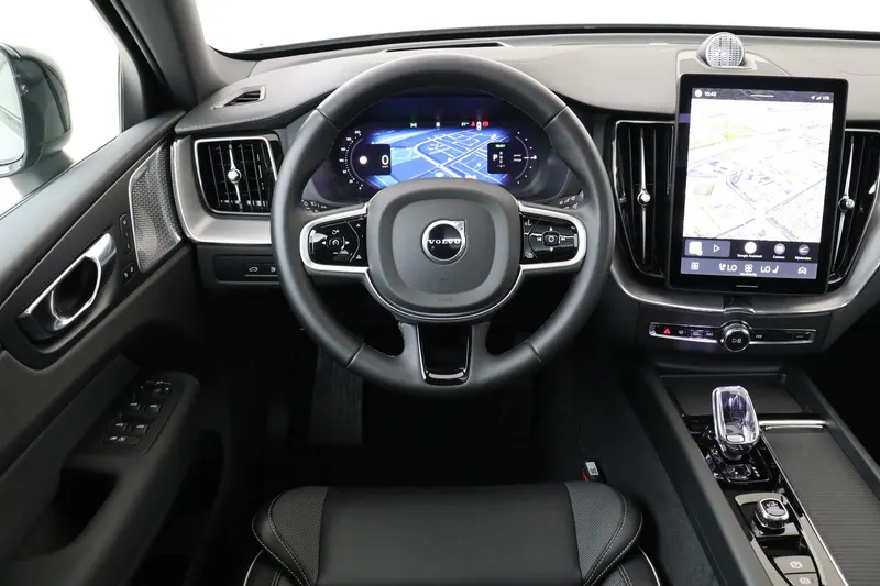 Volvo XC60 (2025)