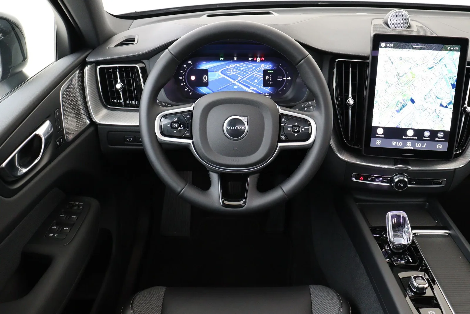 Volvo XC60 (2025) — foto 1