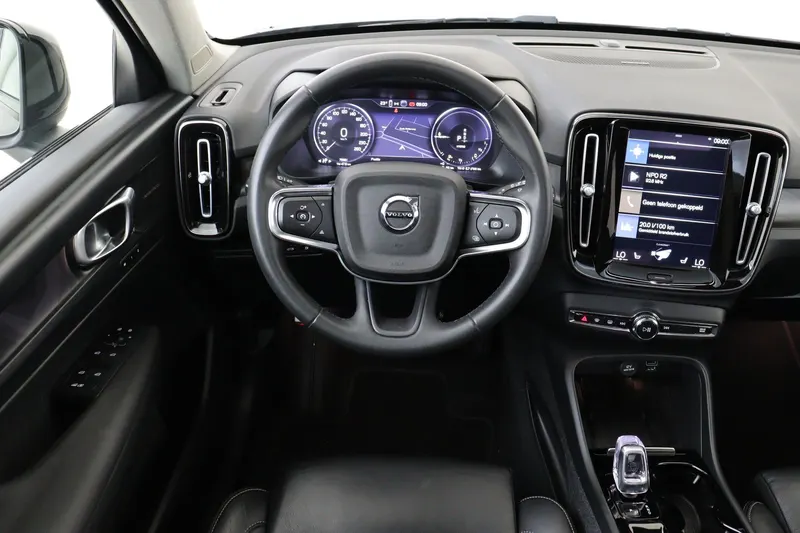 Volvo XC40 (2022)