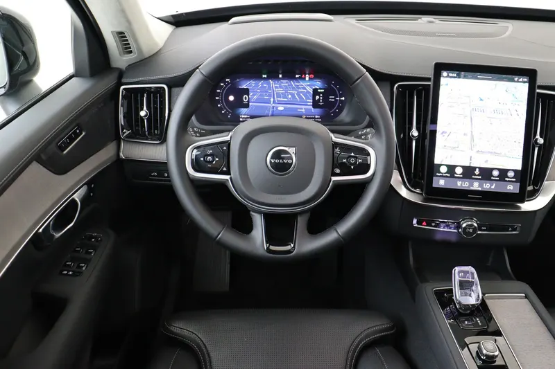 Volvo XC90 (2025)