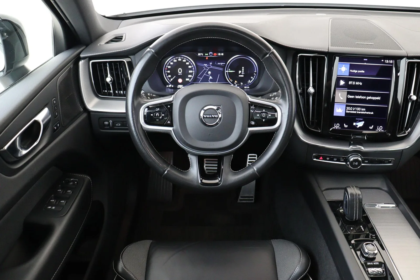Volvo XC60 (2021) — foto 1