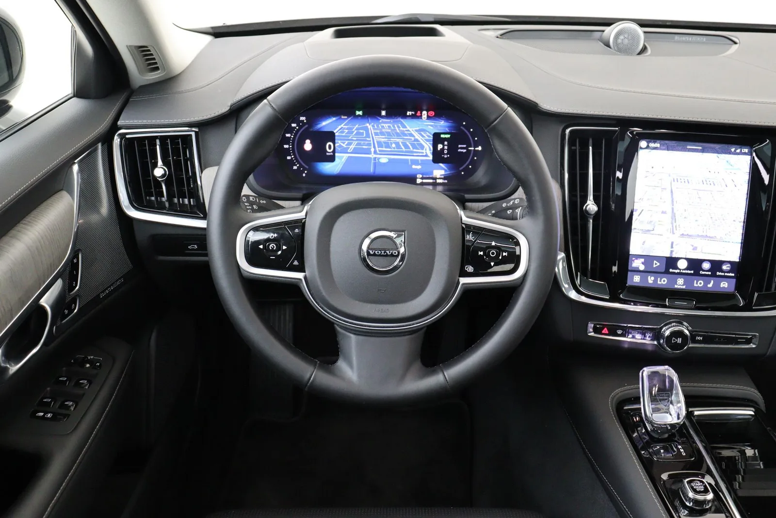 Volvo V90 (2025) — foto 1