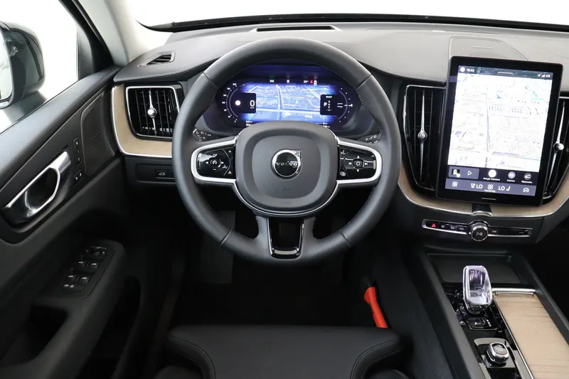 Volvo XC60 (2026)