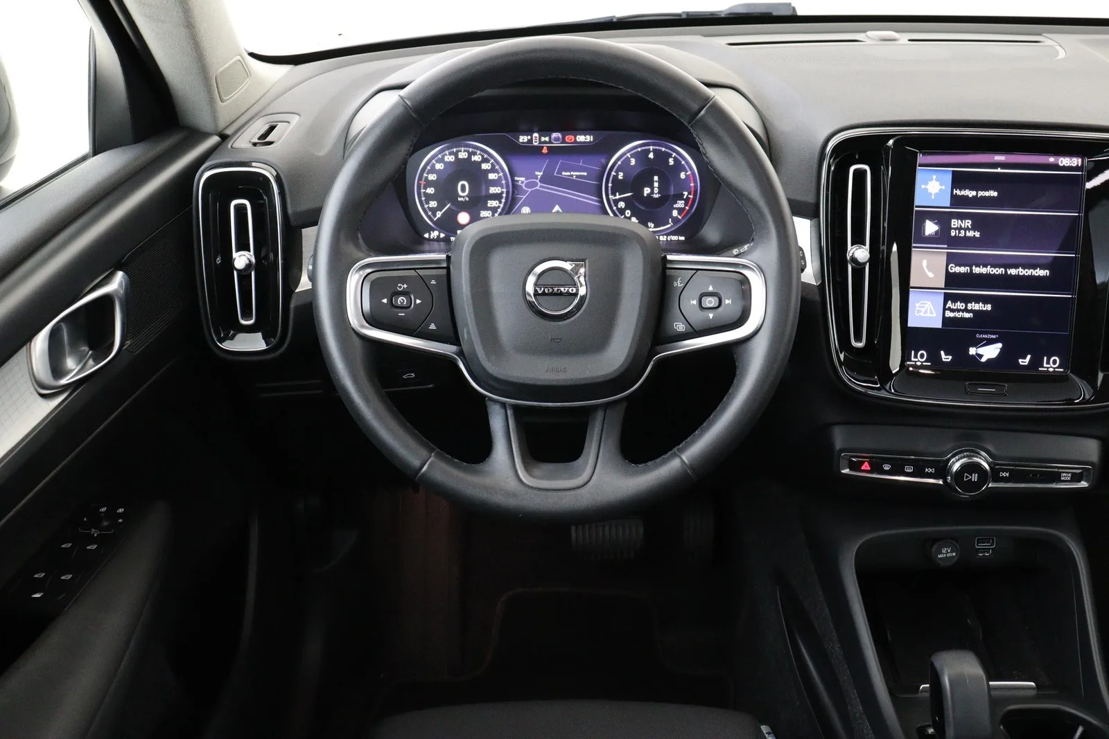 Volvo XC40 (2022) — foto 1