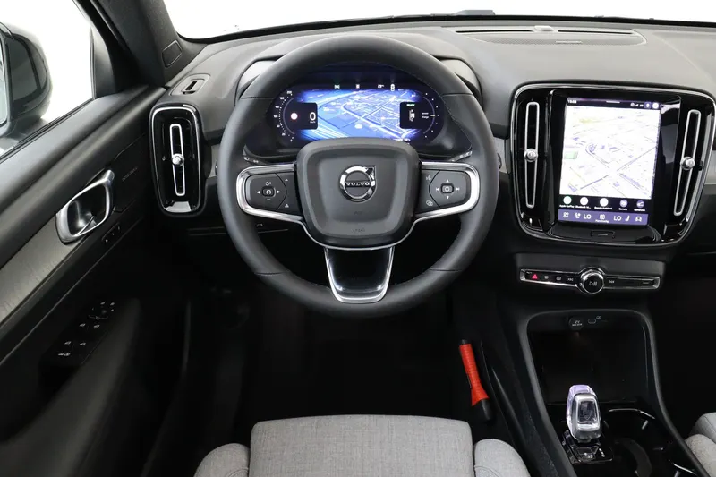 Volvo EX40 (2026)
