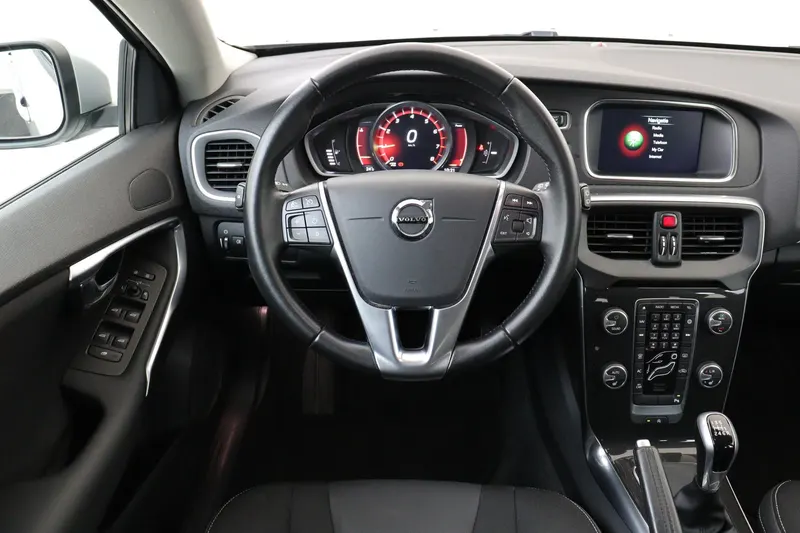 Volvo V40 (2016)