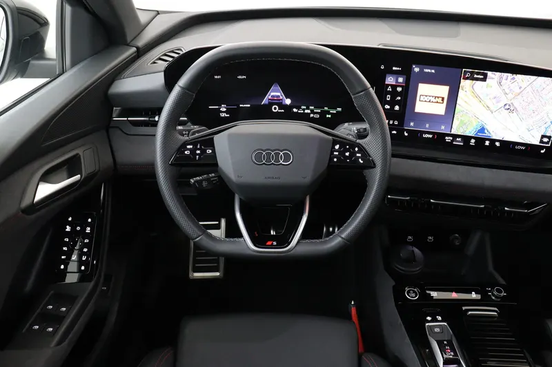 Audi Q6 (2025)