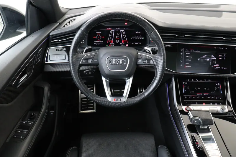 Audi Q8 (2021)