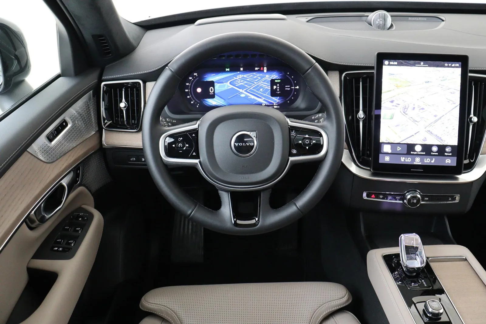 Volvo XC90 (2025) — foto 1
