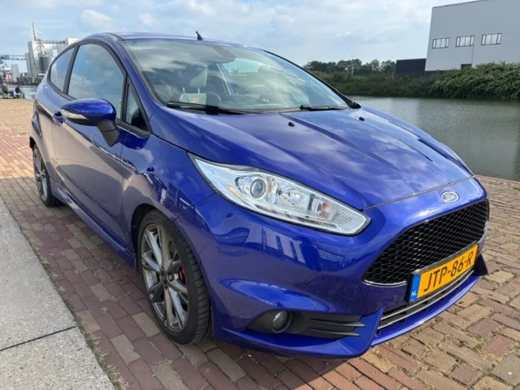 Ford Fiesta (2014) — foto 1