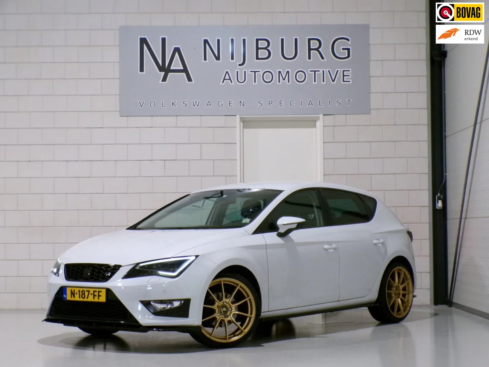 SEAT Leon (2015) — foto 1