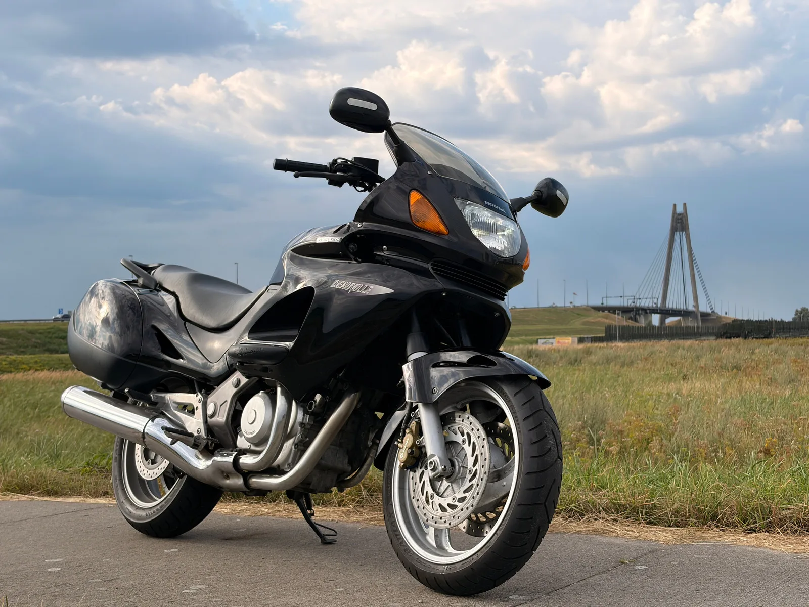 Honda Honda NT 650 Deauville (1999) — foto 1