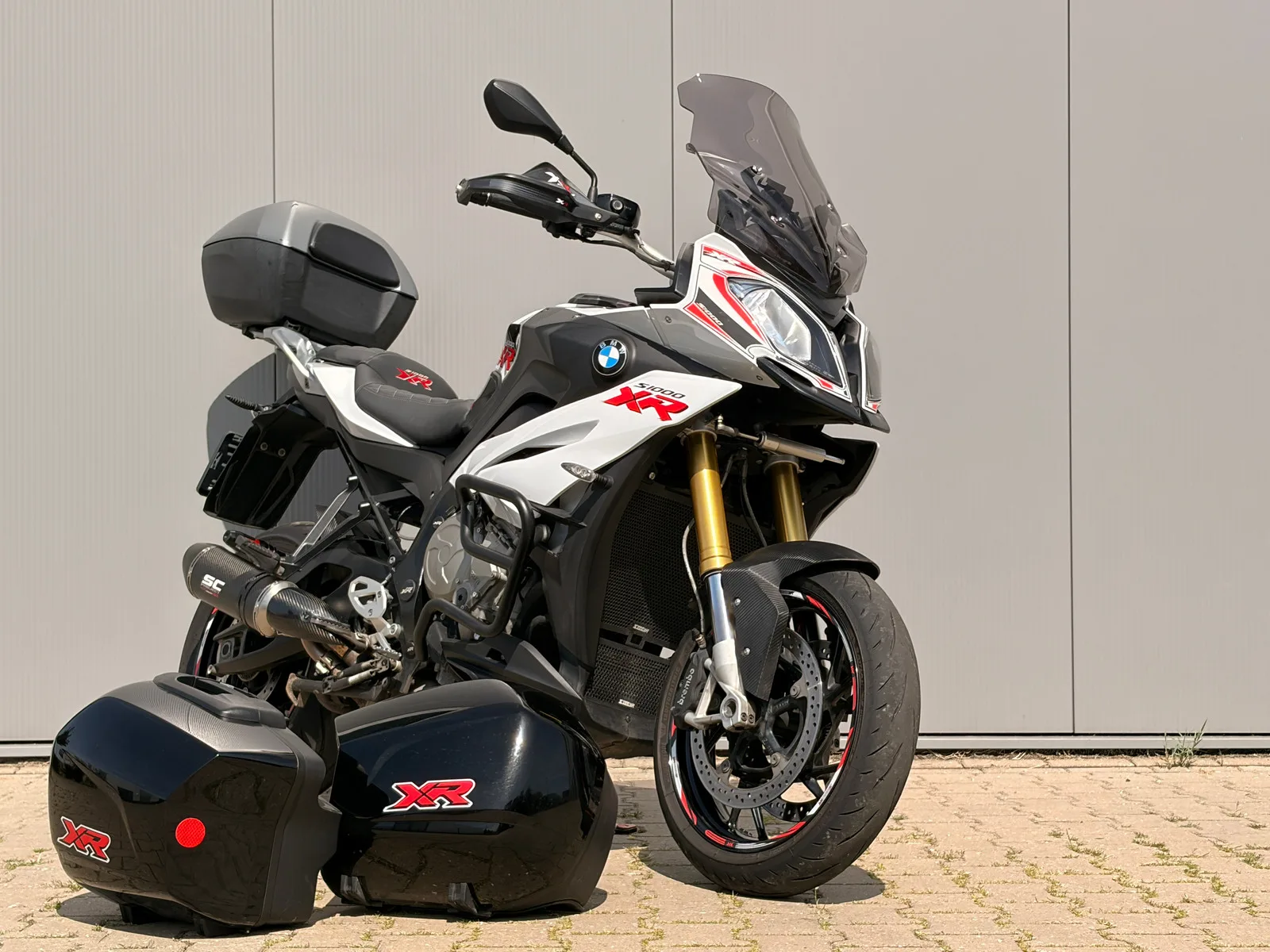 BMW S 1000 XR (2017) — foto 1
