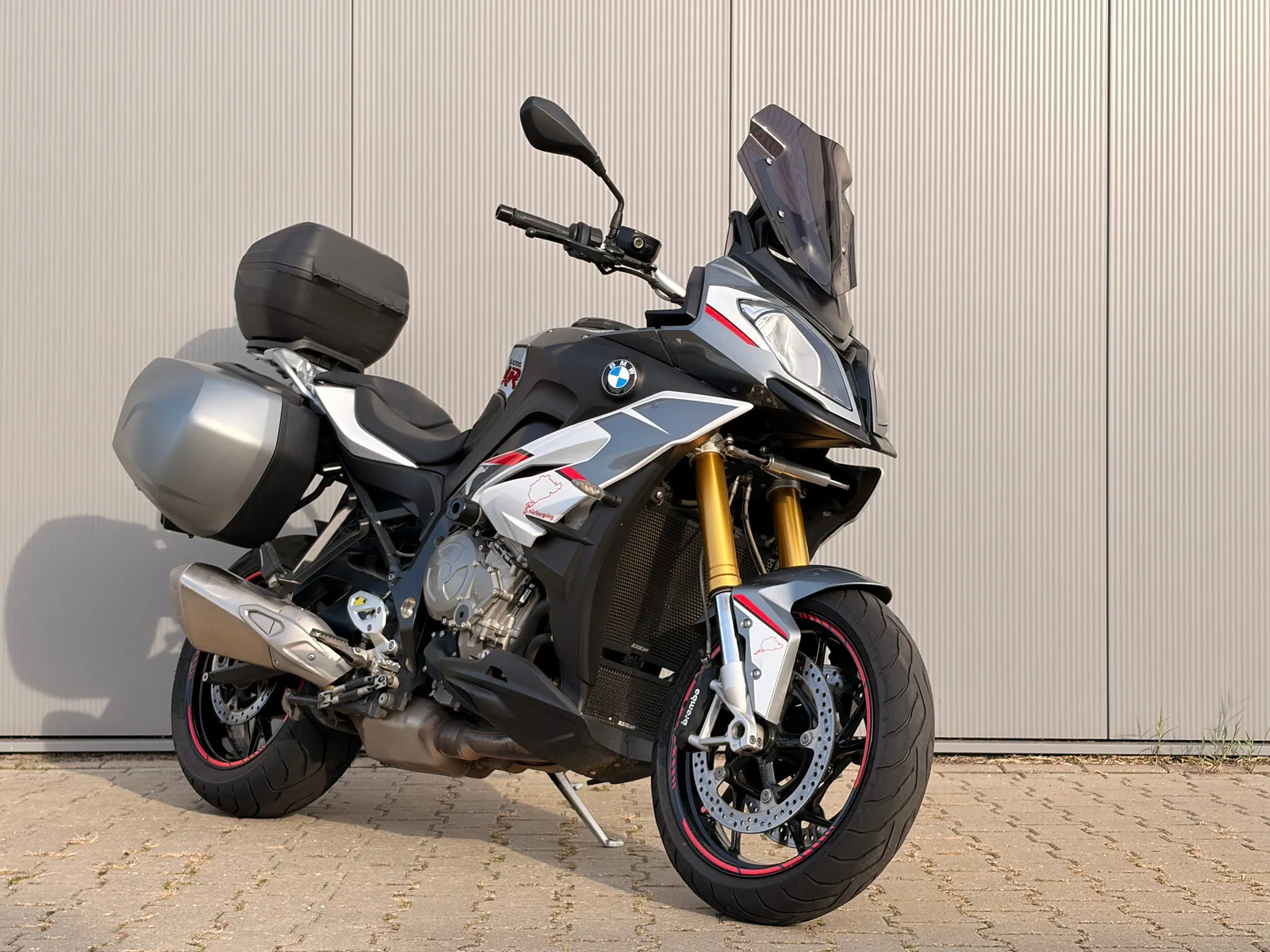 BMW S 1000 XR (2017) — foto 1