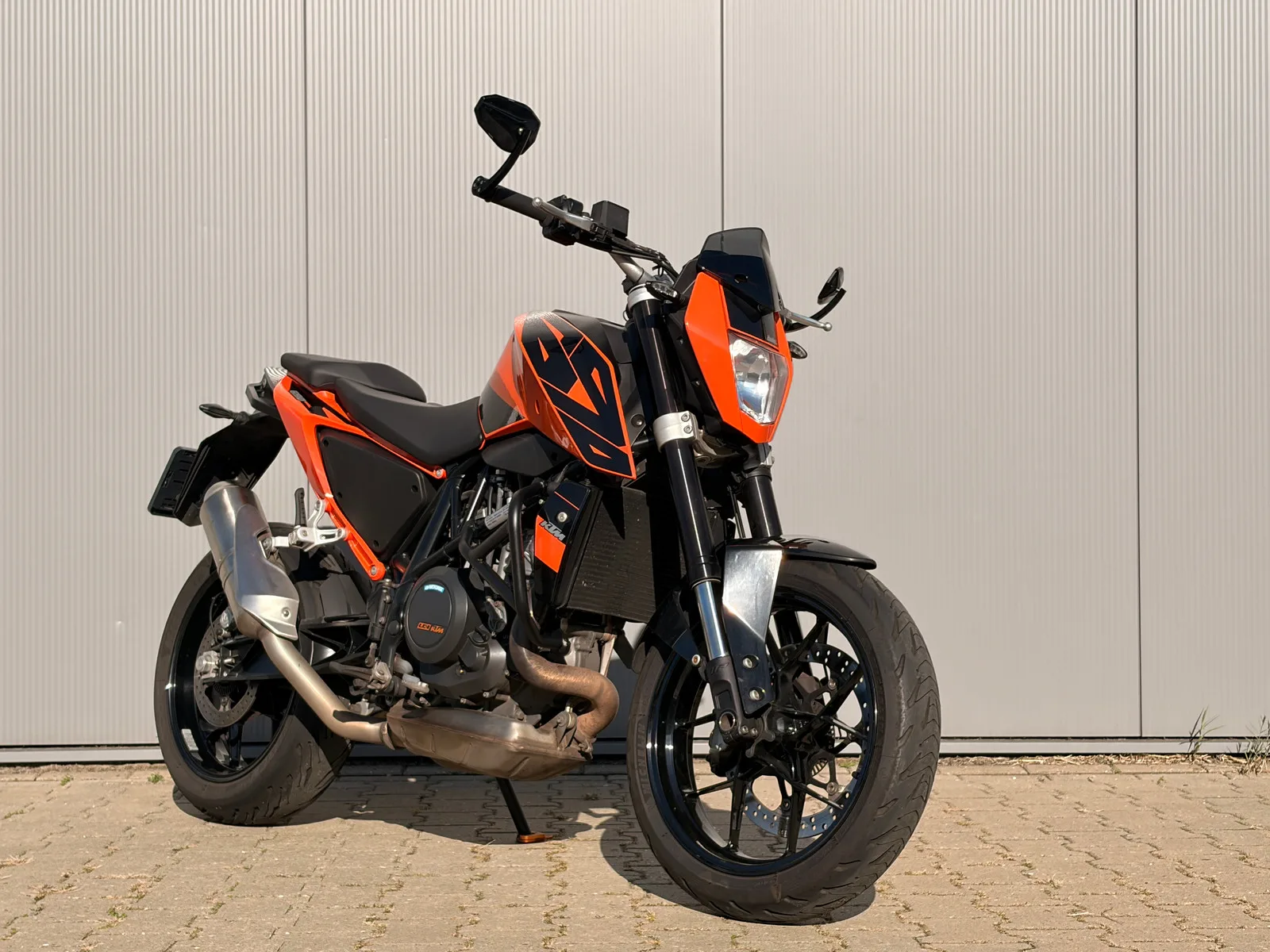KTM 690 Duke (2017) — foto 1