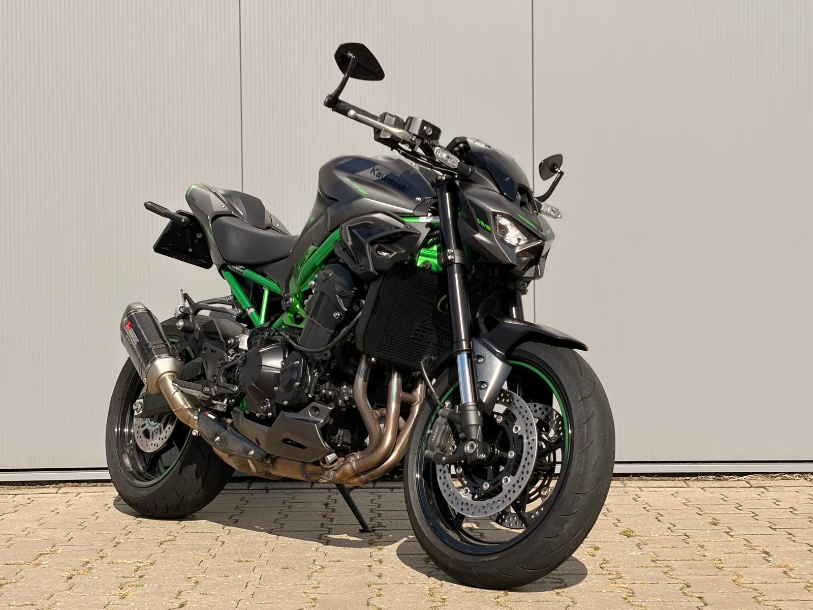 Kawasaki Z900 (2025) — foto 1