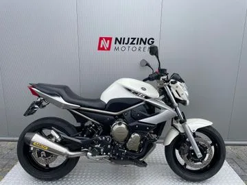 Yamaha XJ6 Diversion (2011) — foto 1