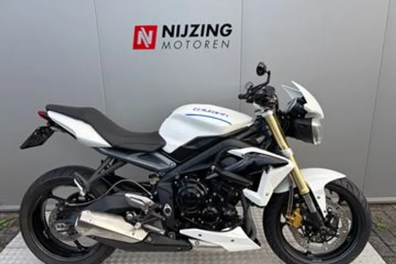 Triumph Street Triple (2013)