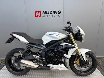 Triumph Street Triple (2013) — foto 1