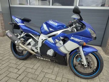 Yamaha YZF-R6 (2001) — foto 1