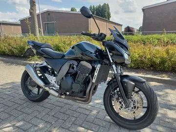 Kawasaki Z750 (2005) — foto 1