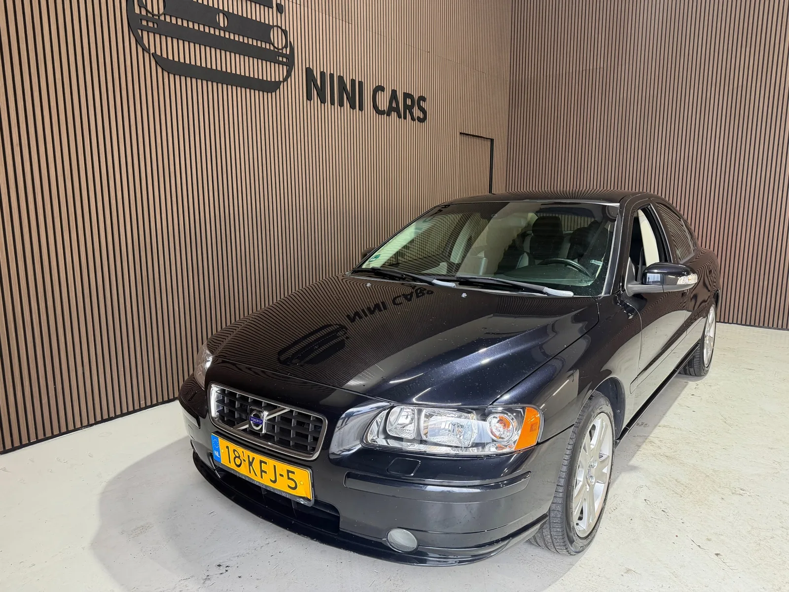 Volvo S60 (2009) — foto 1