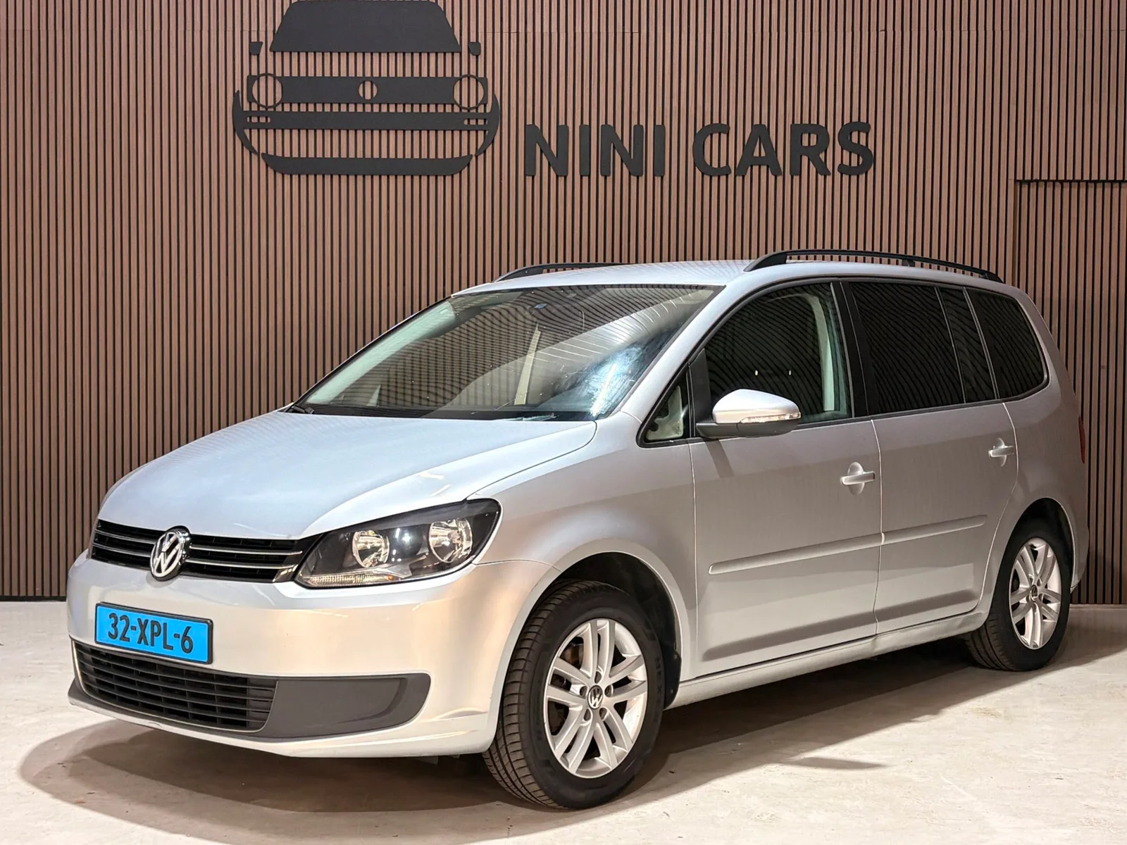 Volkswagen Touran (2012) — foto 1