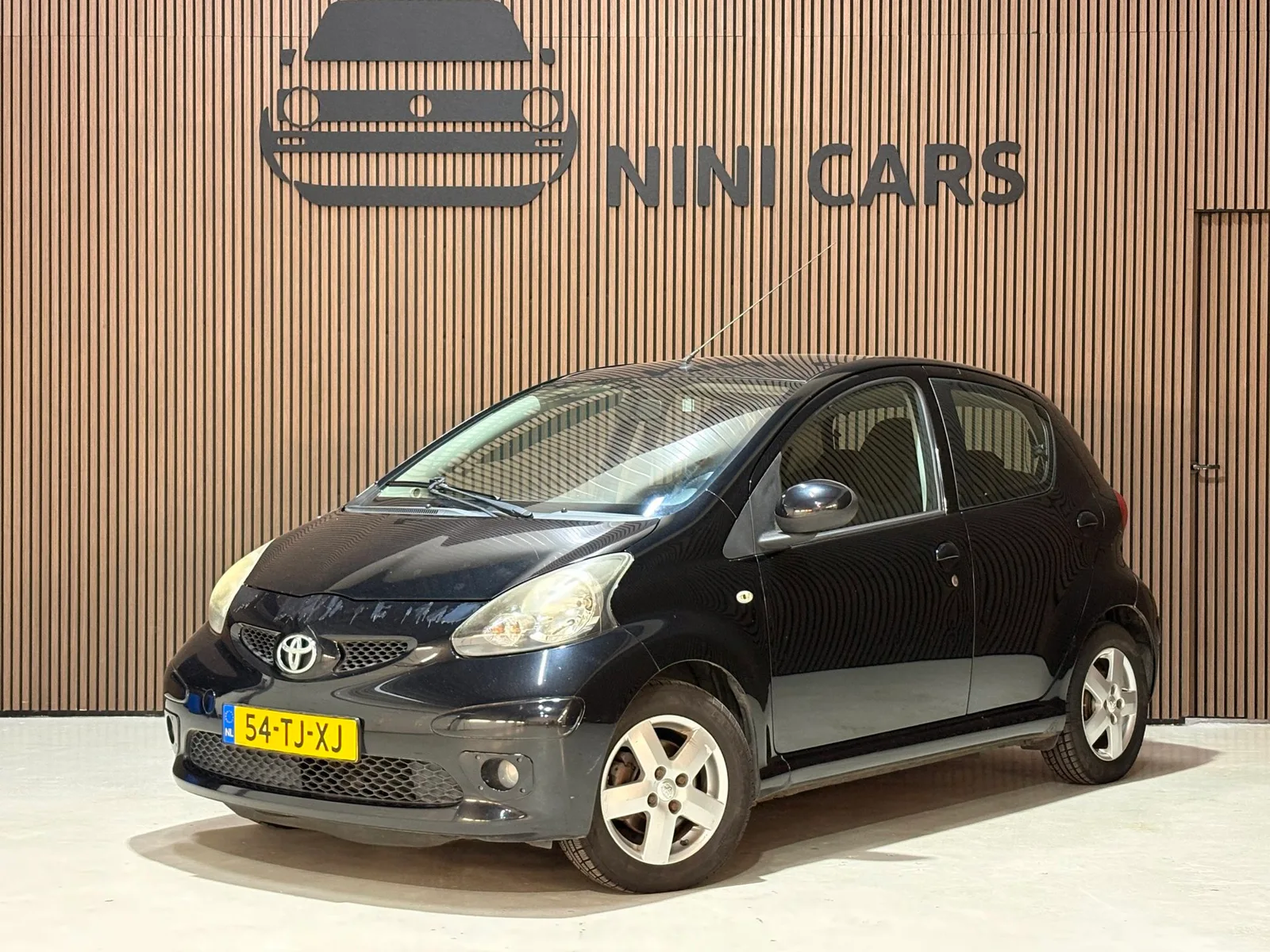 Toyota Aygo (2006) — foto 1