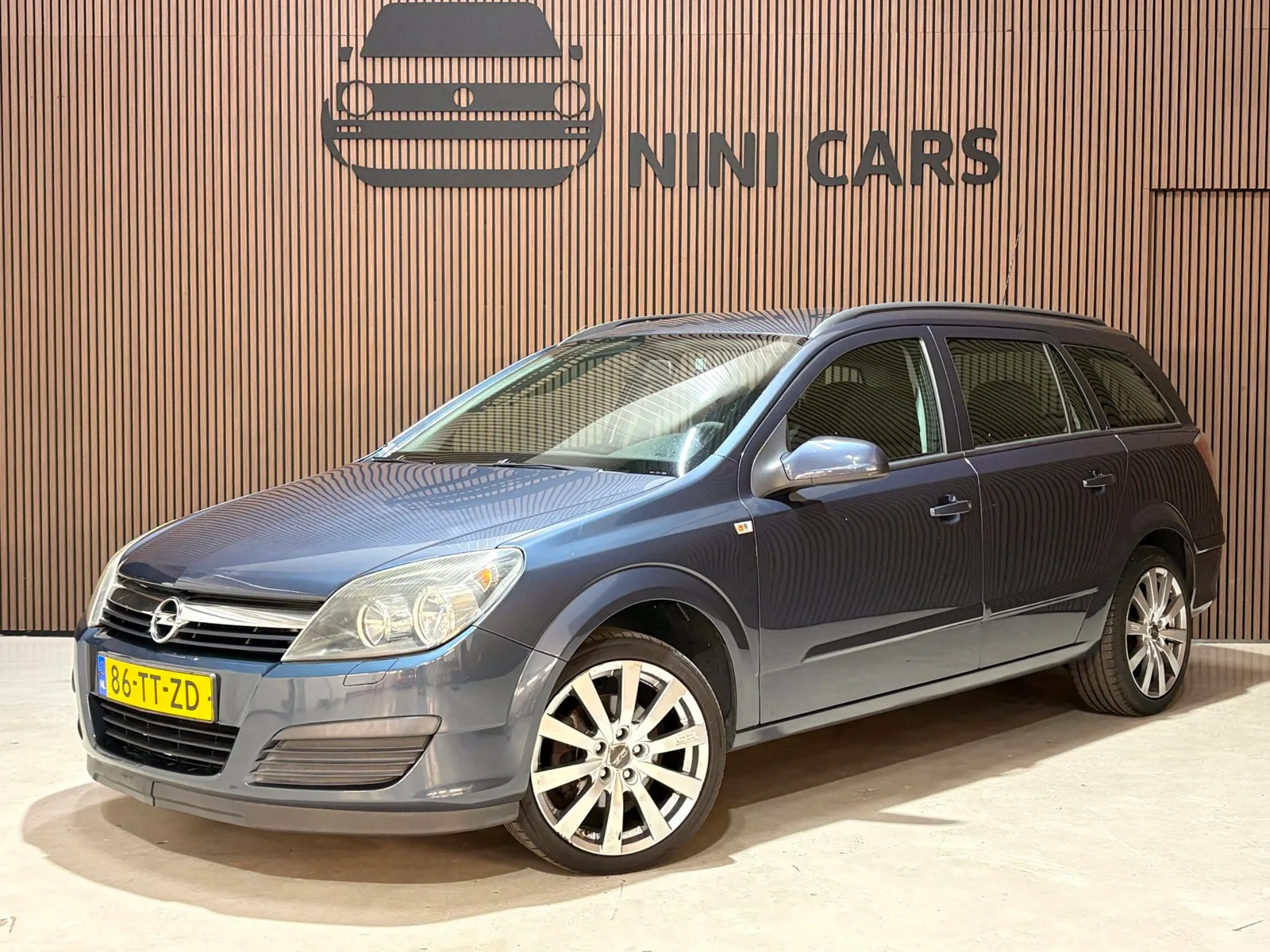 Opel Astra (2007) — foto 1