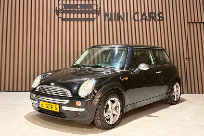 MINI One (2004)
