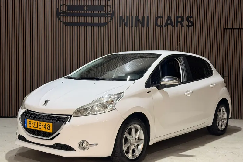 Peugeot 208 (2015)