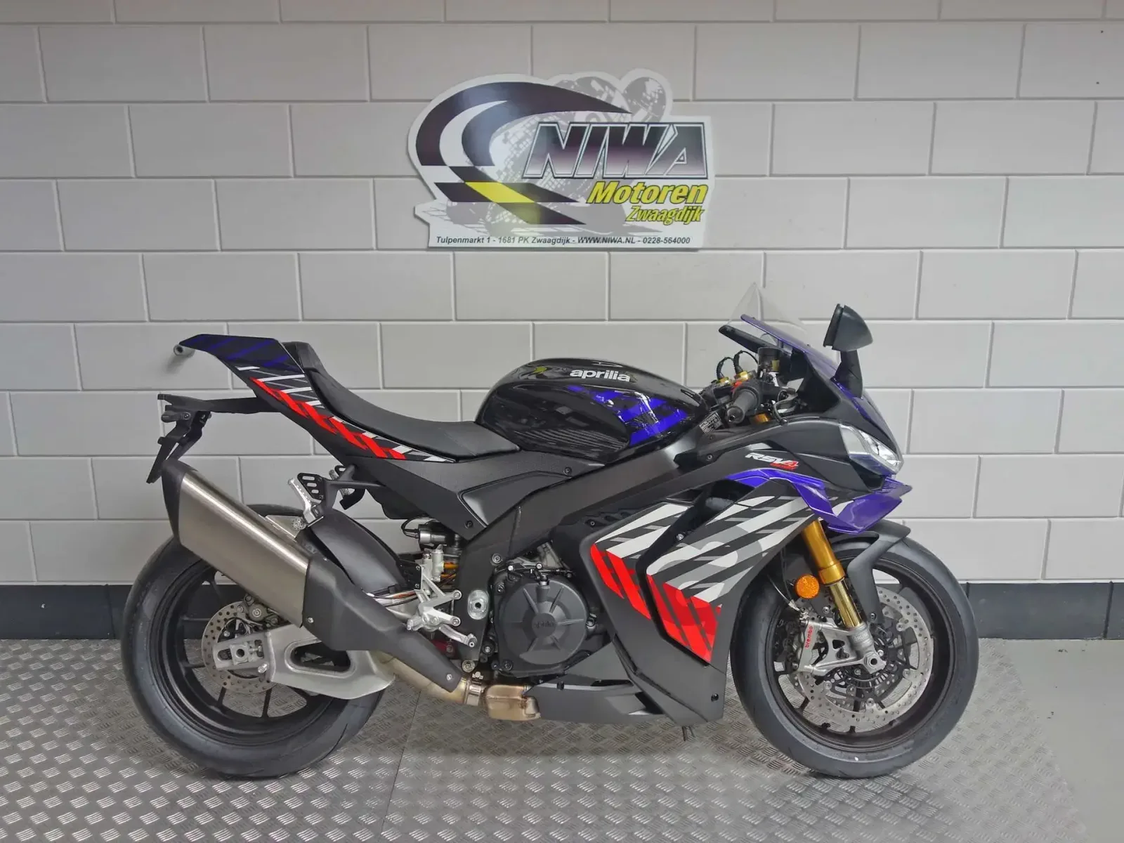 Aprilia RSV 4 Factory (2026) — foto 1