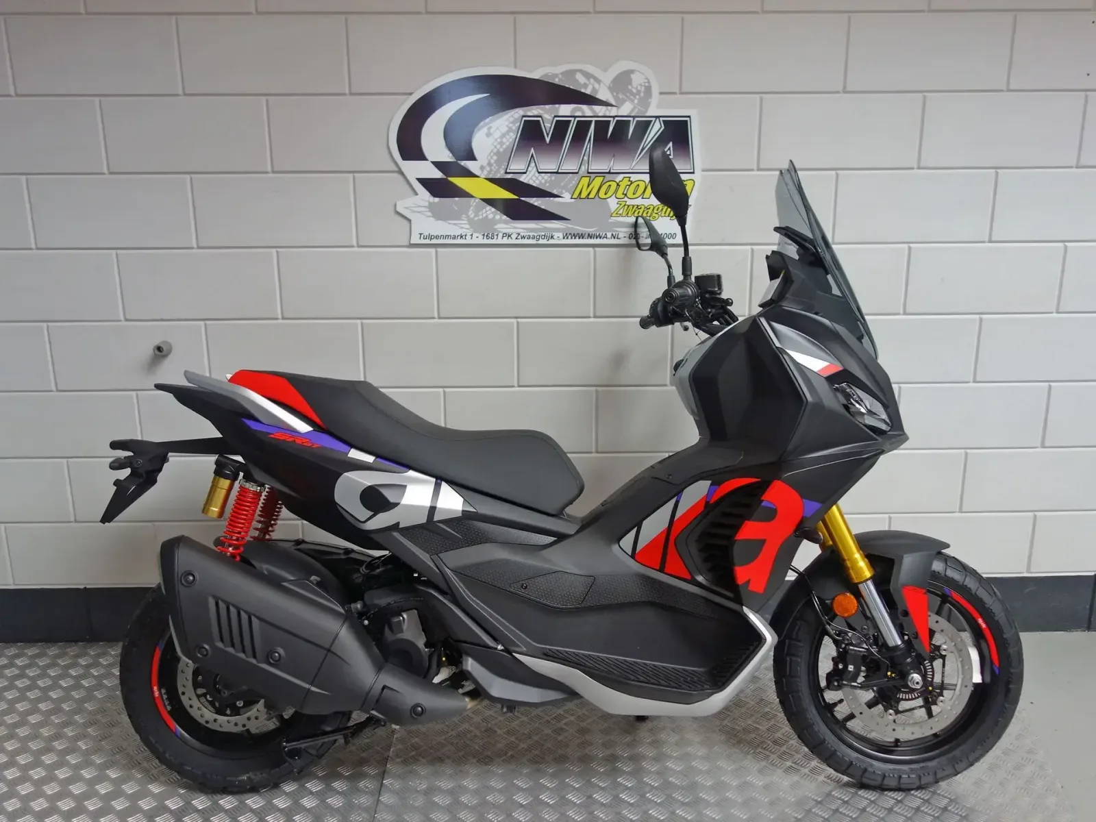 Aprilia SR GT 400 (2026) — foto 1