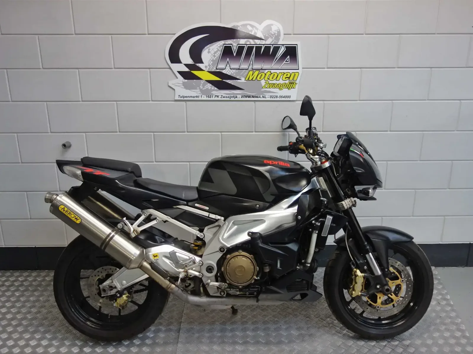 Aprilia Tuono 1000 R (2008) — foto 1