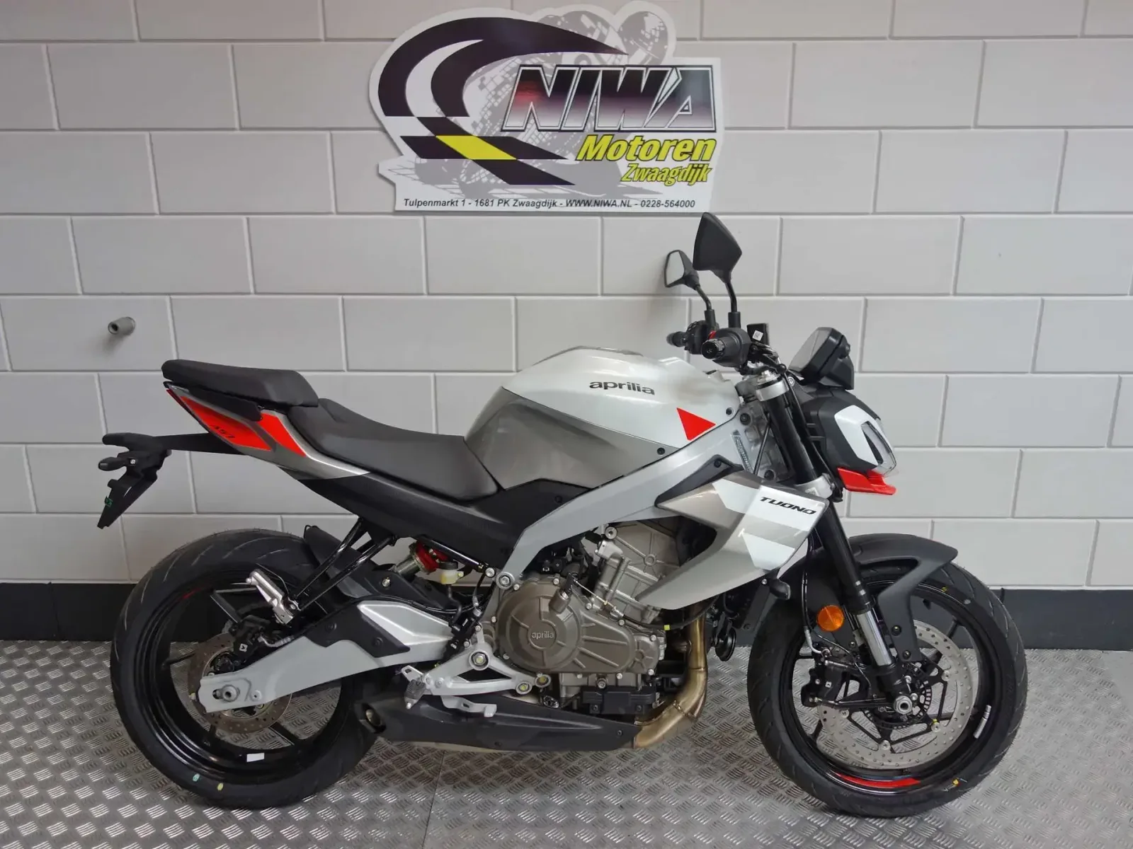 Aprilia Tuono 457 (2025) — foto 1